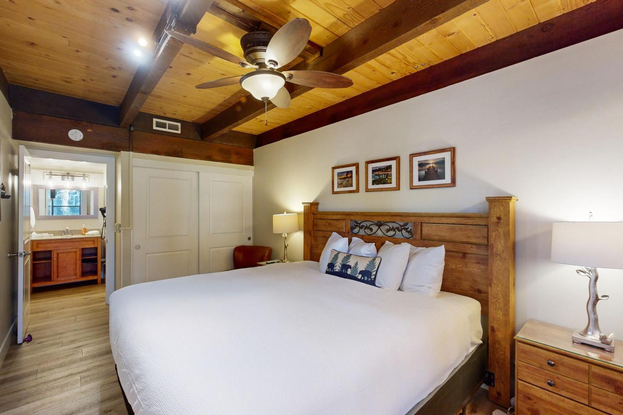 Lakeland Village South Lake Tahoe Room photo