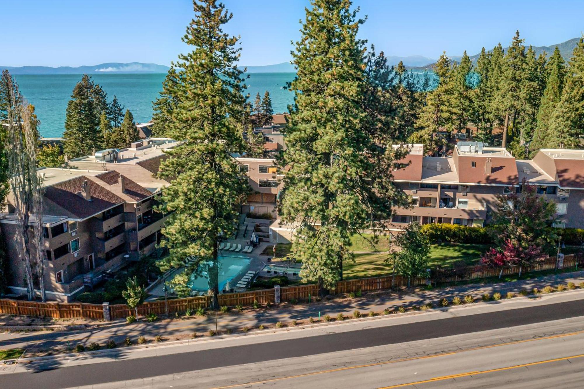 Lakeland Village South Lake Tahoe Room photo