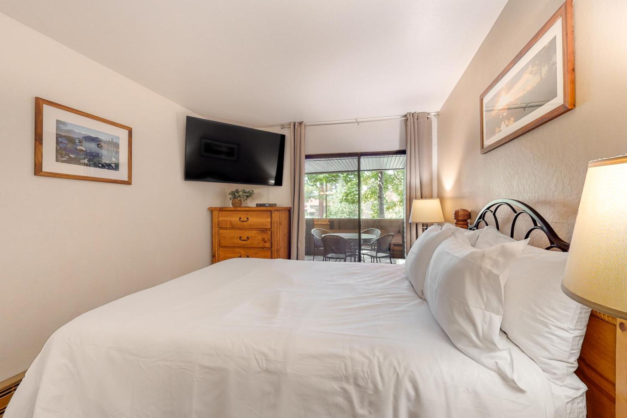 Lakeland Village South Lake Tahoe Room photo